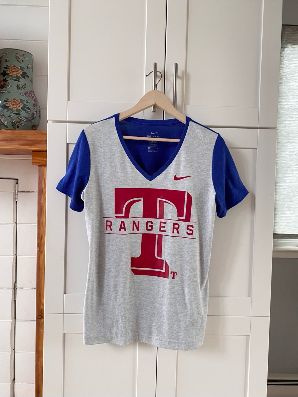 Texas Rangers Nike Dri Fit Women’s V-Neck T shirt